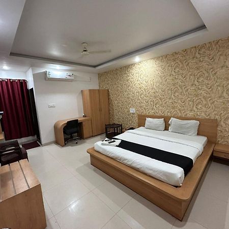 Hotel Tawa Plaza Itārsi 外观 照片